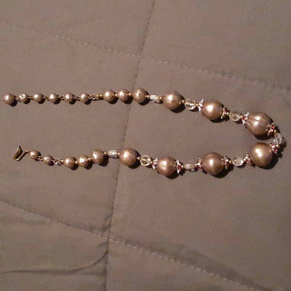 VINTAGE Beaded Necklace with pink & clear stones.17 1/2" ( L7 152)